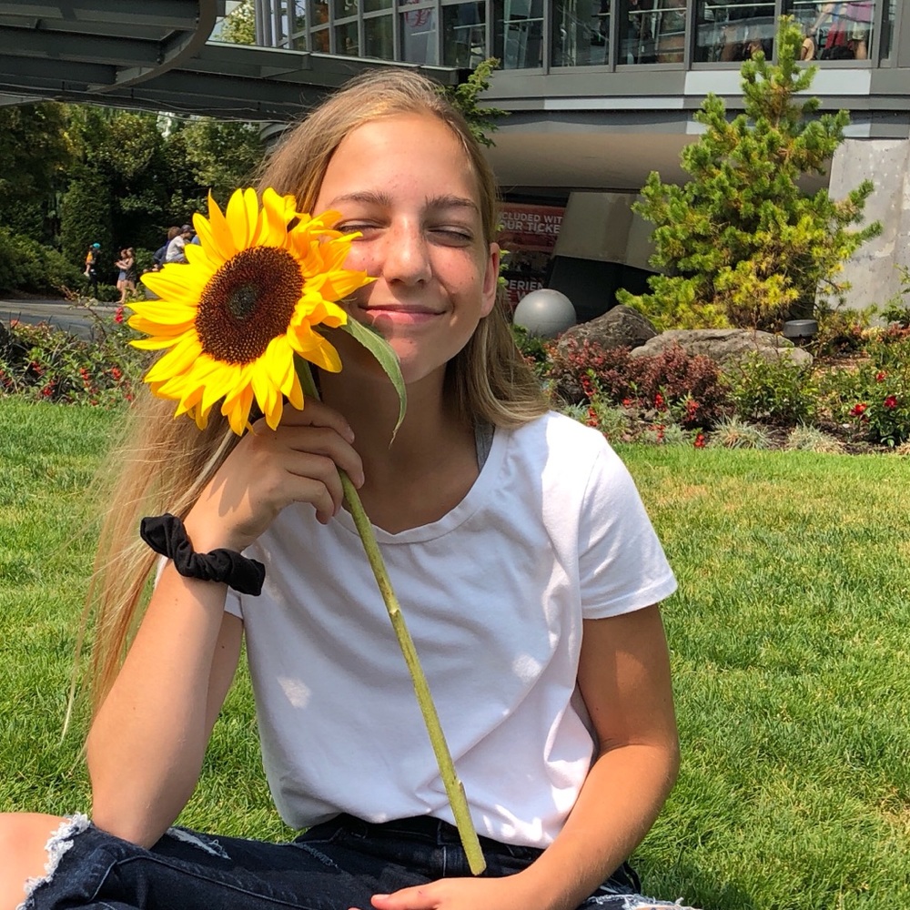 Meet your Posher, Ella